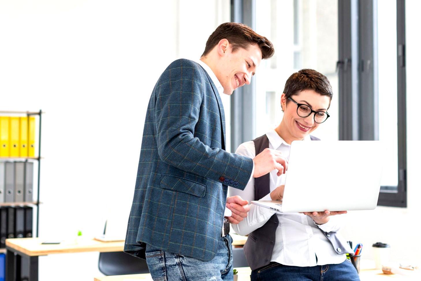 Financial planning workshop session with instructor guiding participants through zero-based budgeting techniques